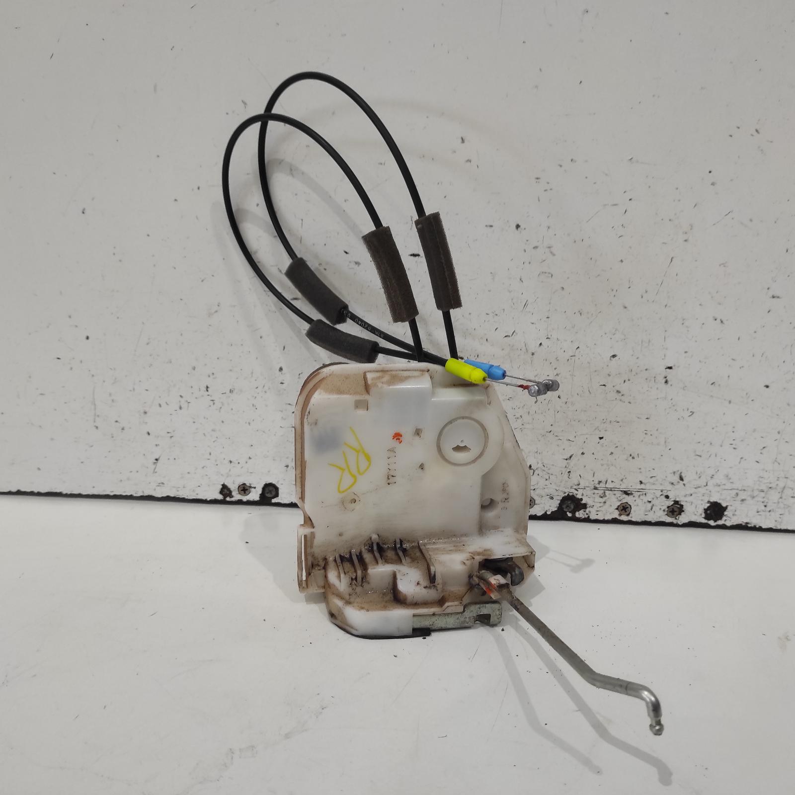View Auto part Door/Boot/Gate Lock Mitsubishi Pajero 2018