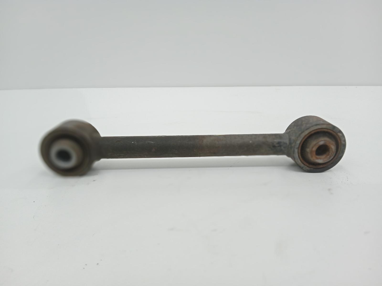 View Auto part Left Rear Trailing Arm Hyundai Santa Fe 2012