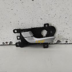 View Auto part Door Handle Hyundai Santa Fe 2012