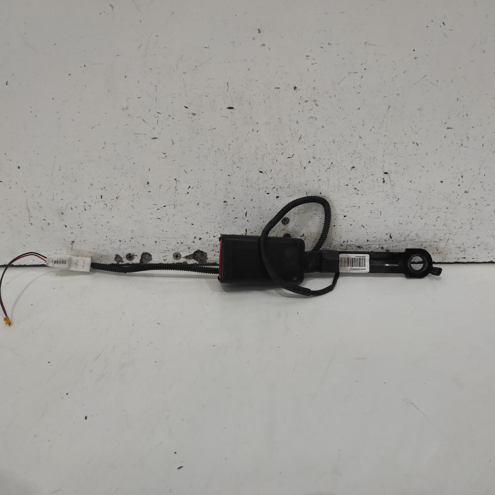 2012 Hyundai Santa Fe Seatbelt/Stalk View Auto part Seatbelt/Stalk Hyundai Santa Fe 2012