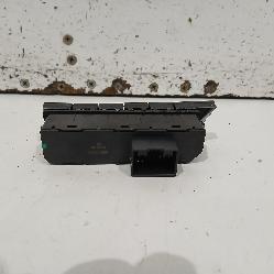 View Auto part Misc Switch/Relay Ldv D90 2019