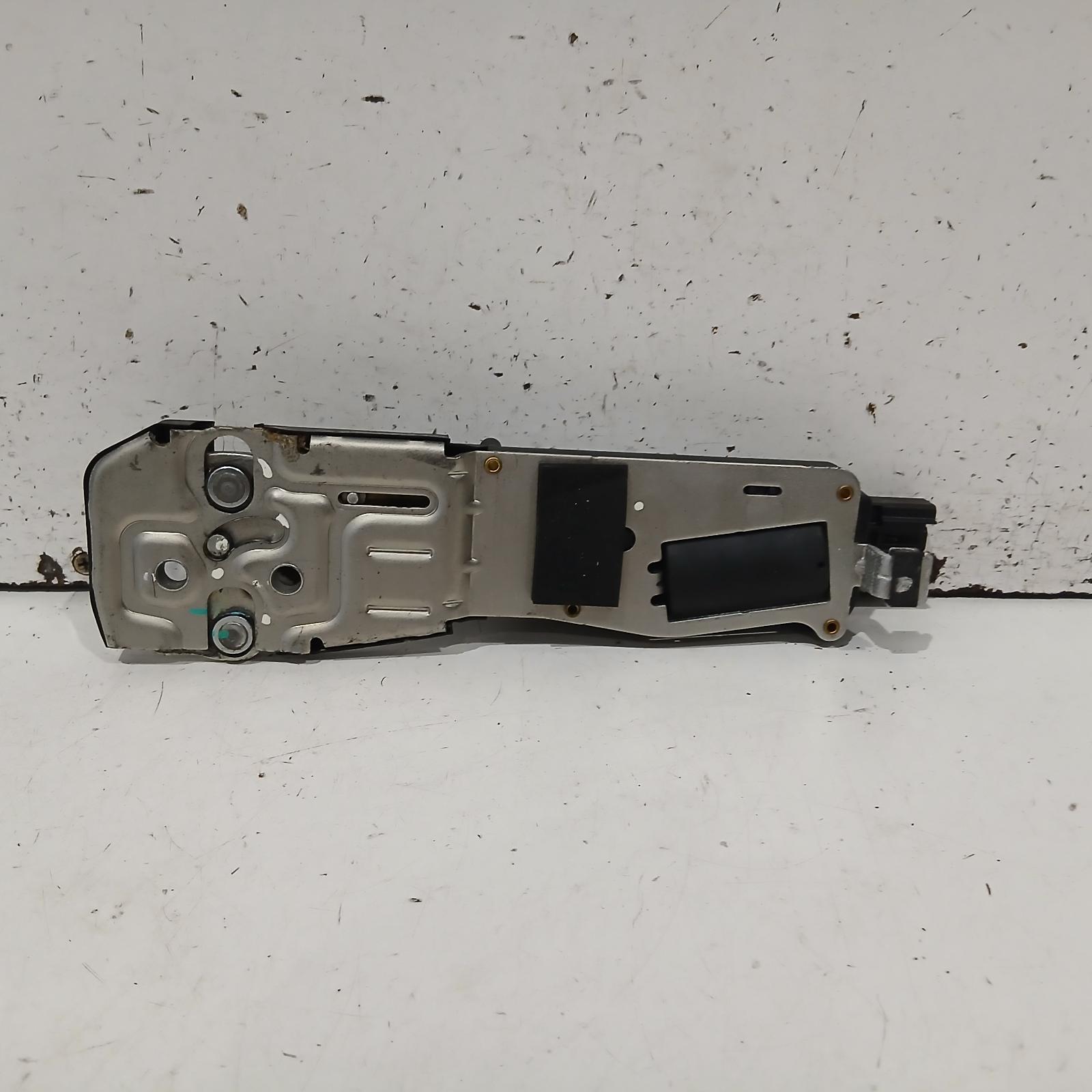 2019 Ldv D90 Door/Boot/Gate Lock View Auto part Door/Boot/Gate Lock Ldv D90 2019