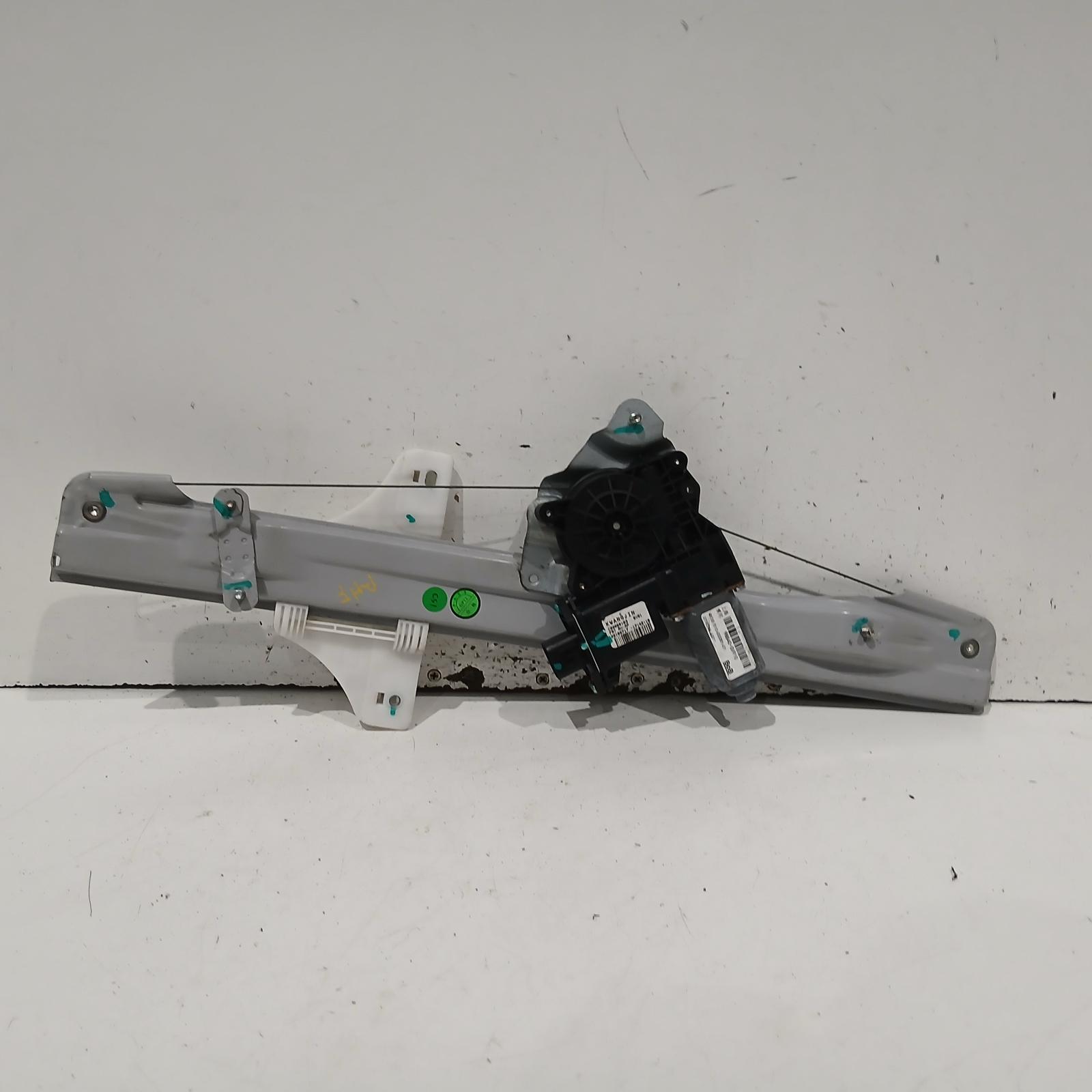 View Auto part Right Front Window Reg/Motor Ldv D90 2019