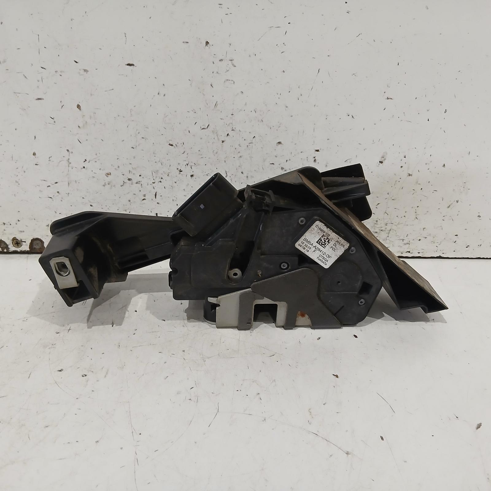 2015 Ford Mondeo Door/Boot/Gate Lock View Auto part Door/Boot/Gate Lock Ford Mondeo 2015
