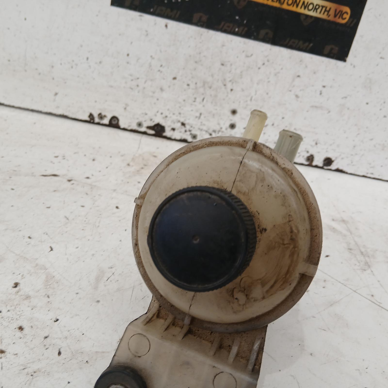 View Auto part P/S Reservoir Ford Ranger 2011