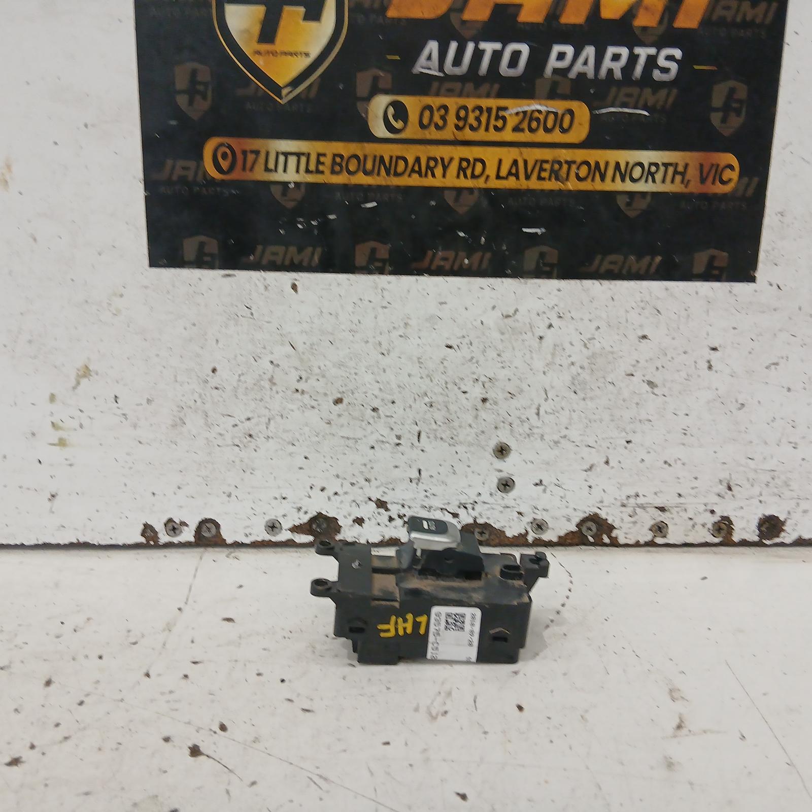 View Auto part Pwr Dr Wind Switch Kia Sorento 2019