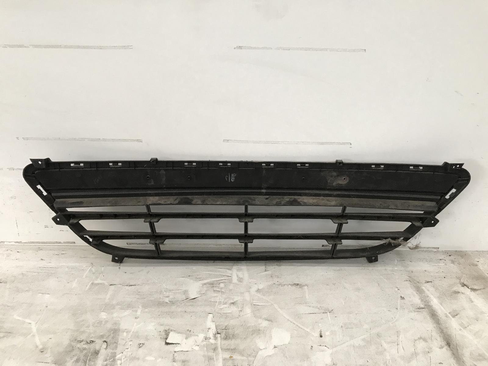 View Auto part Grille Hyundai I20 2014