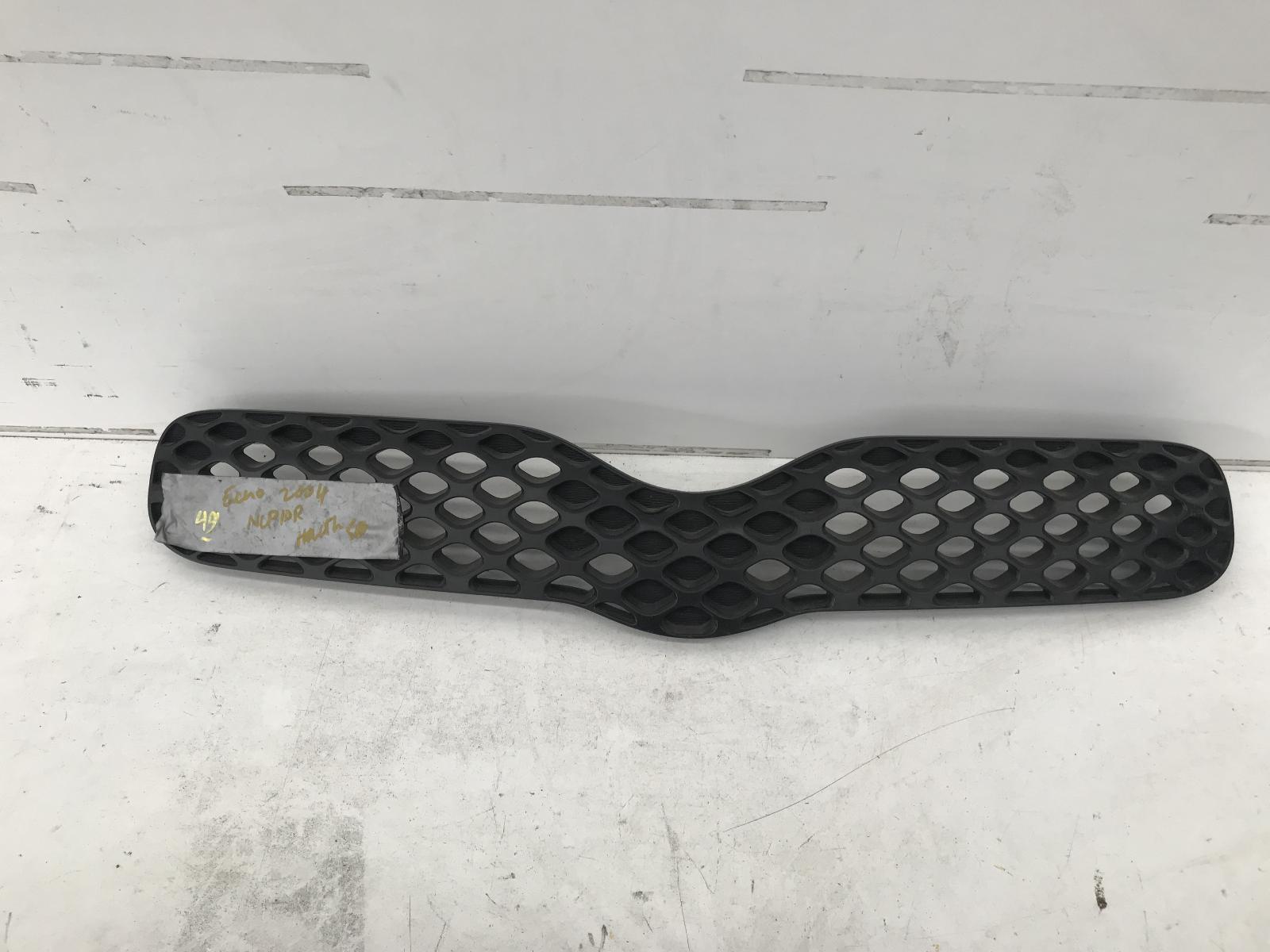 View Auto part Grille Toyota Echo 2004