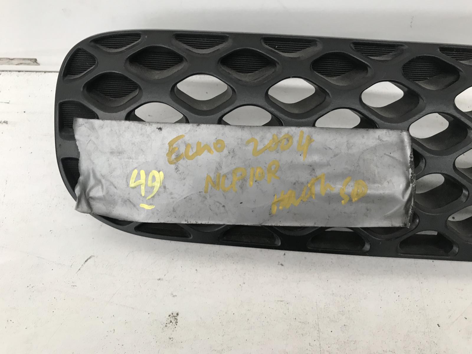 View Auto part Grille Toyota Echo 2004