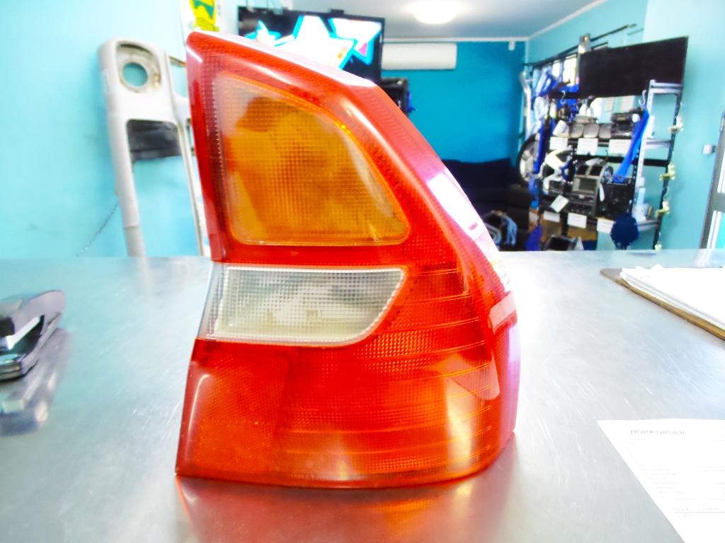2000 Mitsubishi Magna Right Taillight View Auto part Right Taillight Mitsubishi Magna 2000