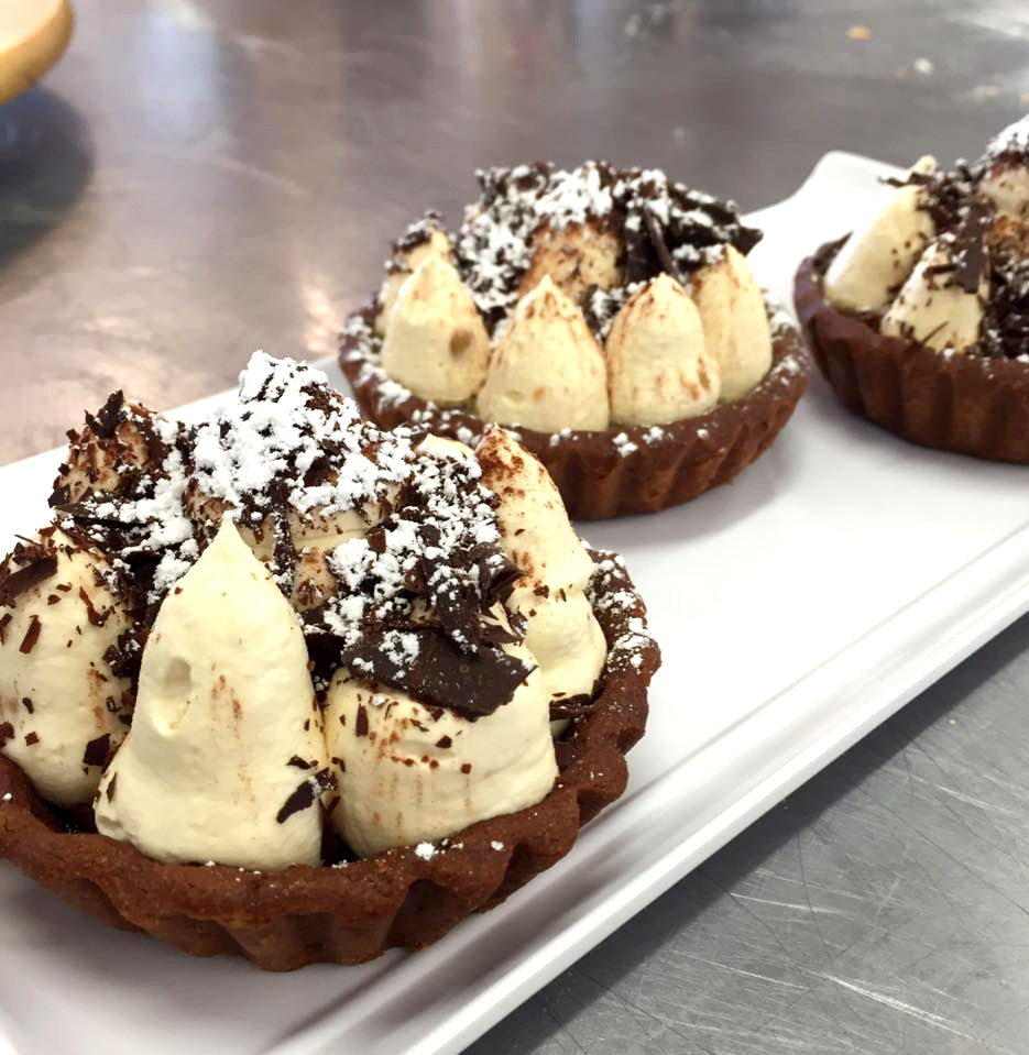 Johnny Baker Drive through pastries and coffee in Castlemaine