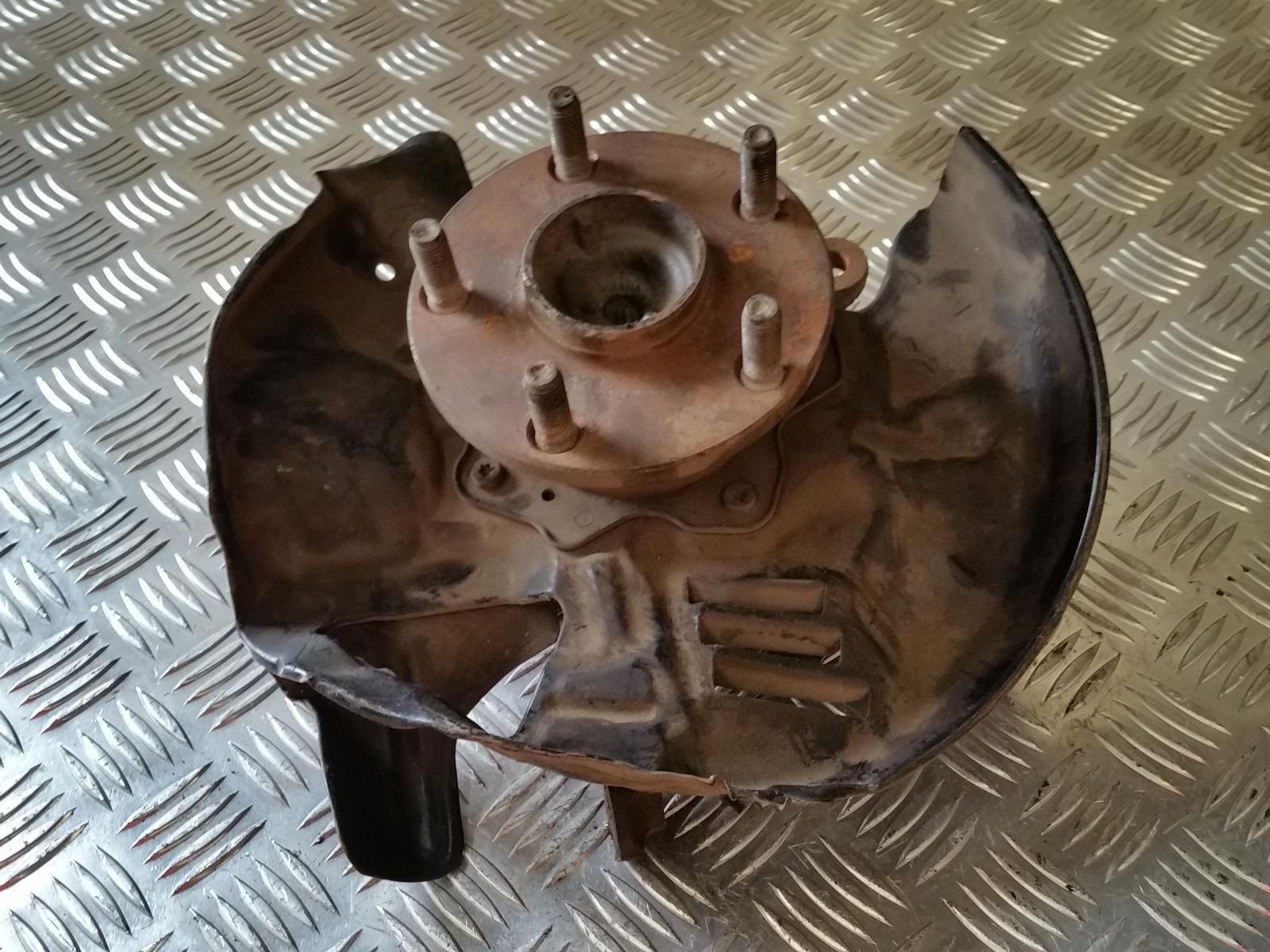 1993 Toyota Soarer Right Front Hub Assembly View Auto part Right Front Hub Assembly Toyota Soarer 1993