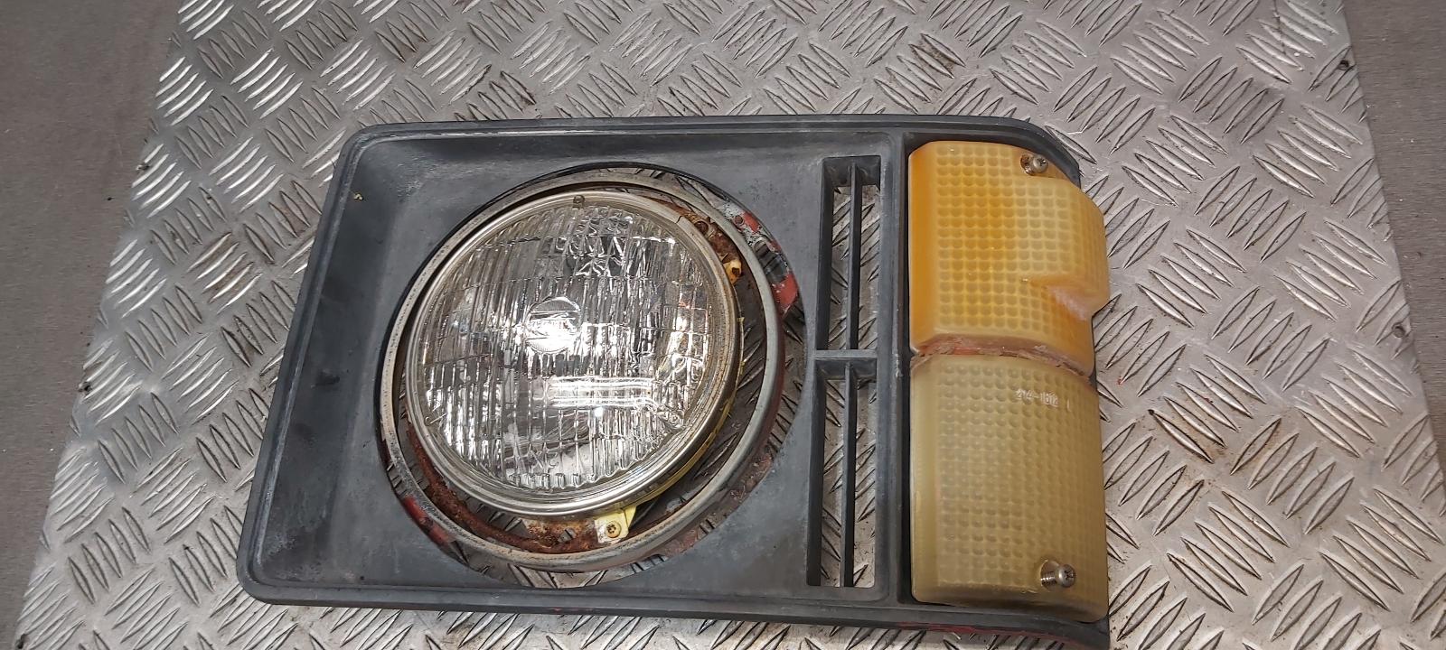 View Auto part Left Headlamp Mitsubishi L300 1983