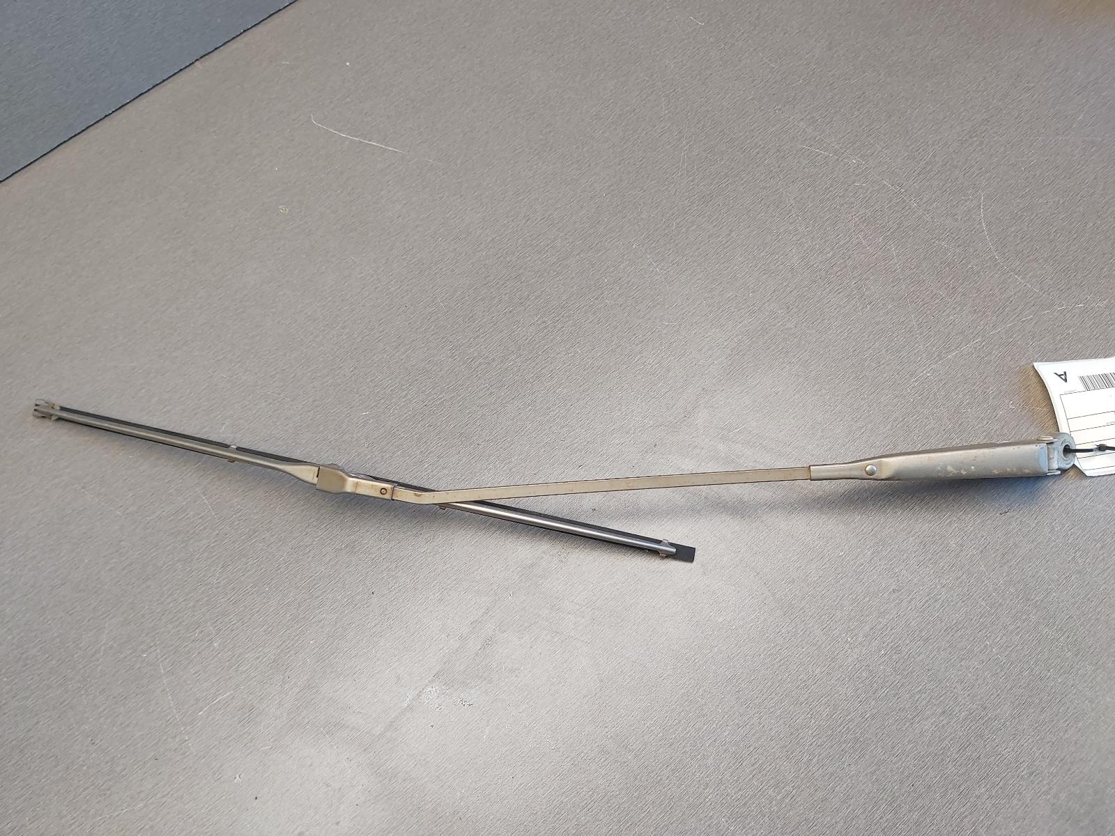 View Auto part Wiper Arm Mitsubishi L300 1983
