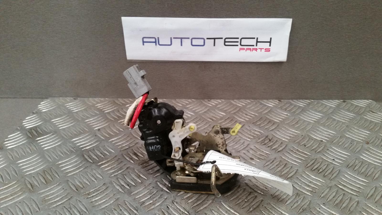 View Auto part Door/Boot/Gate Lock Toyota Corolla 1997