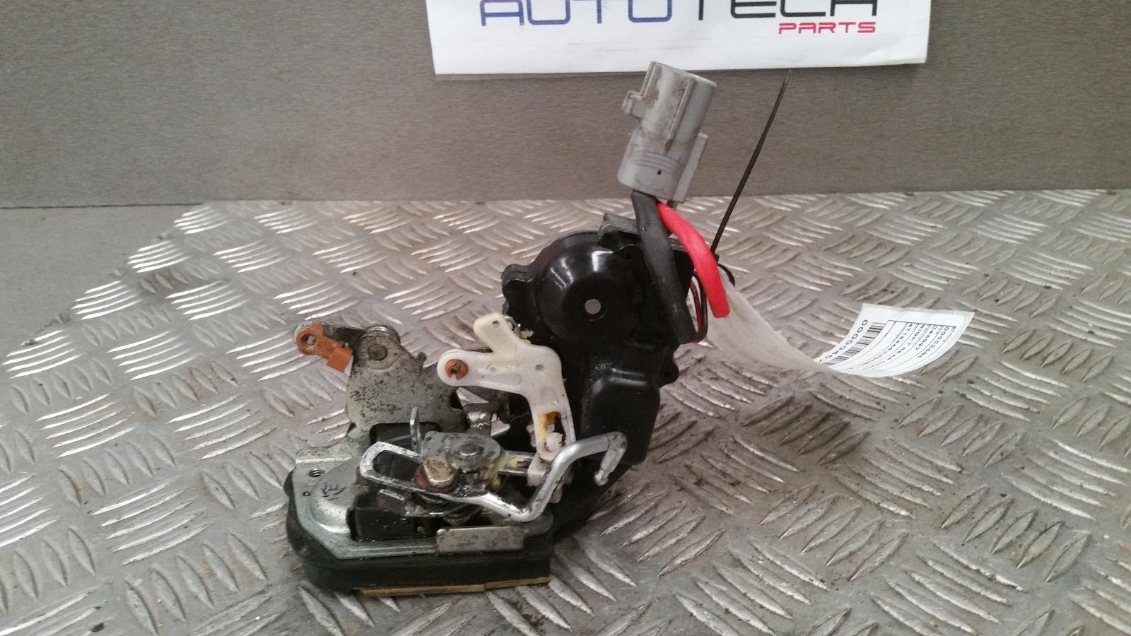View Auto part Door/Boot/Gate Lock Toyota Corolla 1997