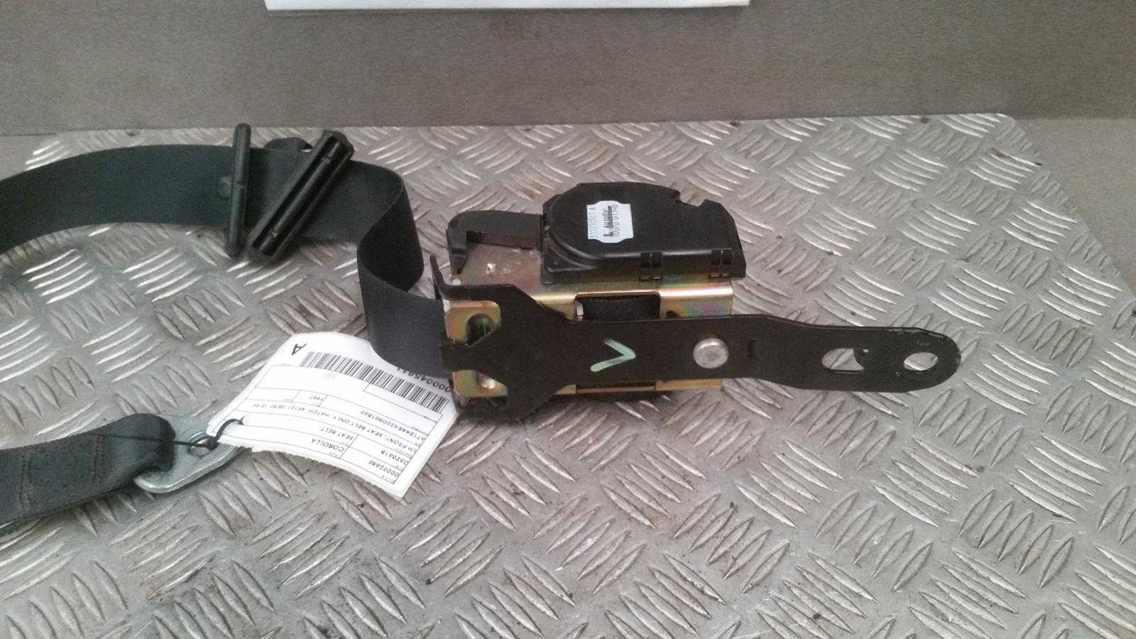 View Auto part Seatbelt/Stalk Toyota Corolla 1997