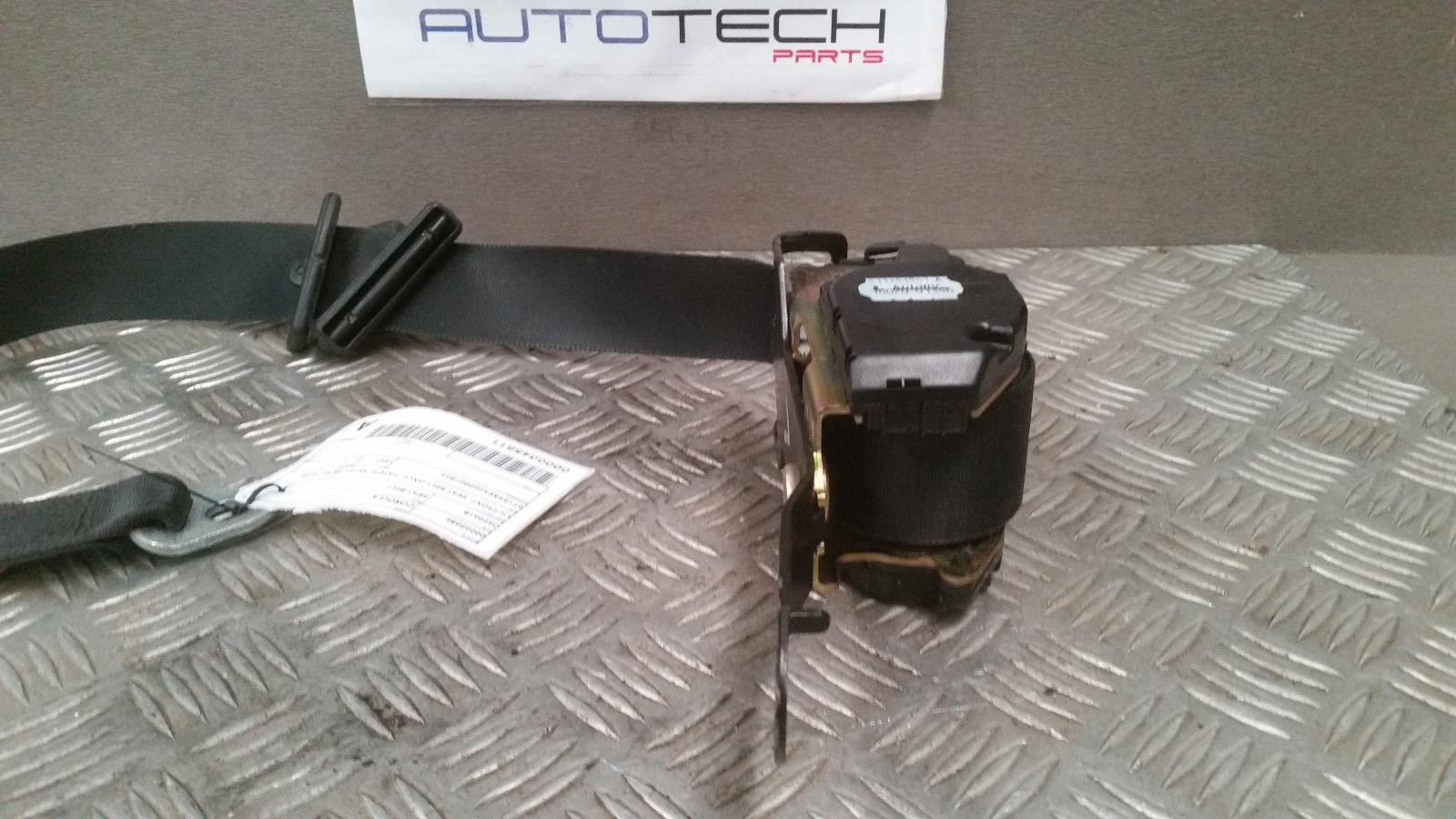 View Auto part Seatbelt/Stalk Toyota Corolla 1997