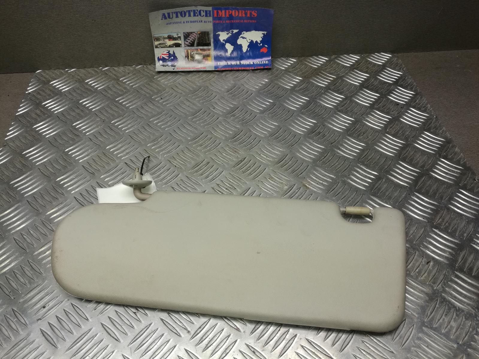 View Auto part Sunvisor Land Rover Freelander 1999