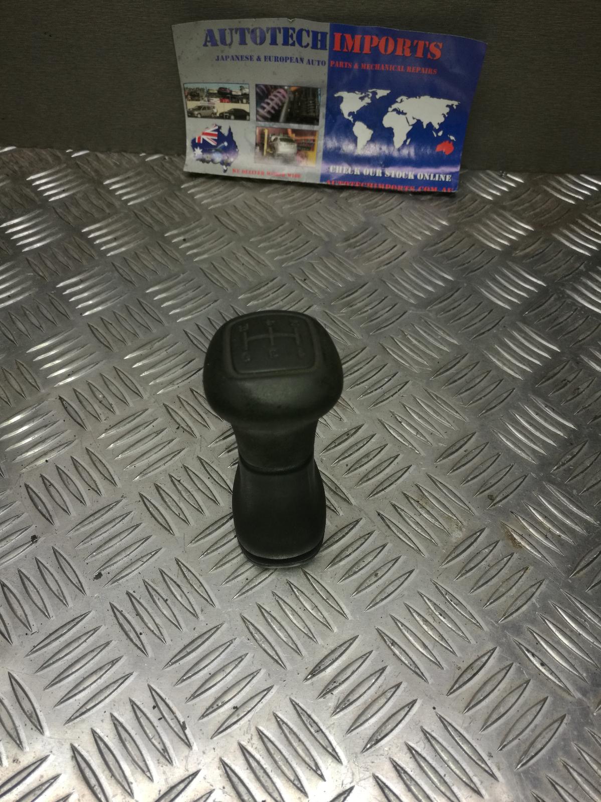 1999 Land Rover Freelander Gear Stick/Shifter View Auto part Gear Stick/Shifter Land Rover Freelander 1999