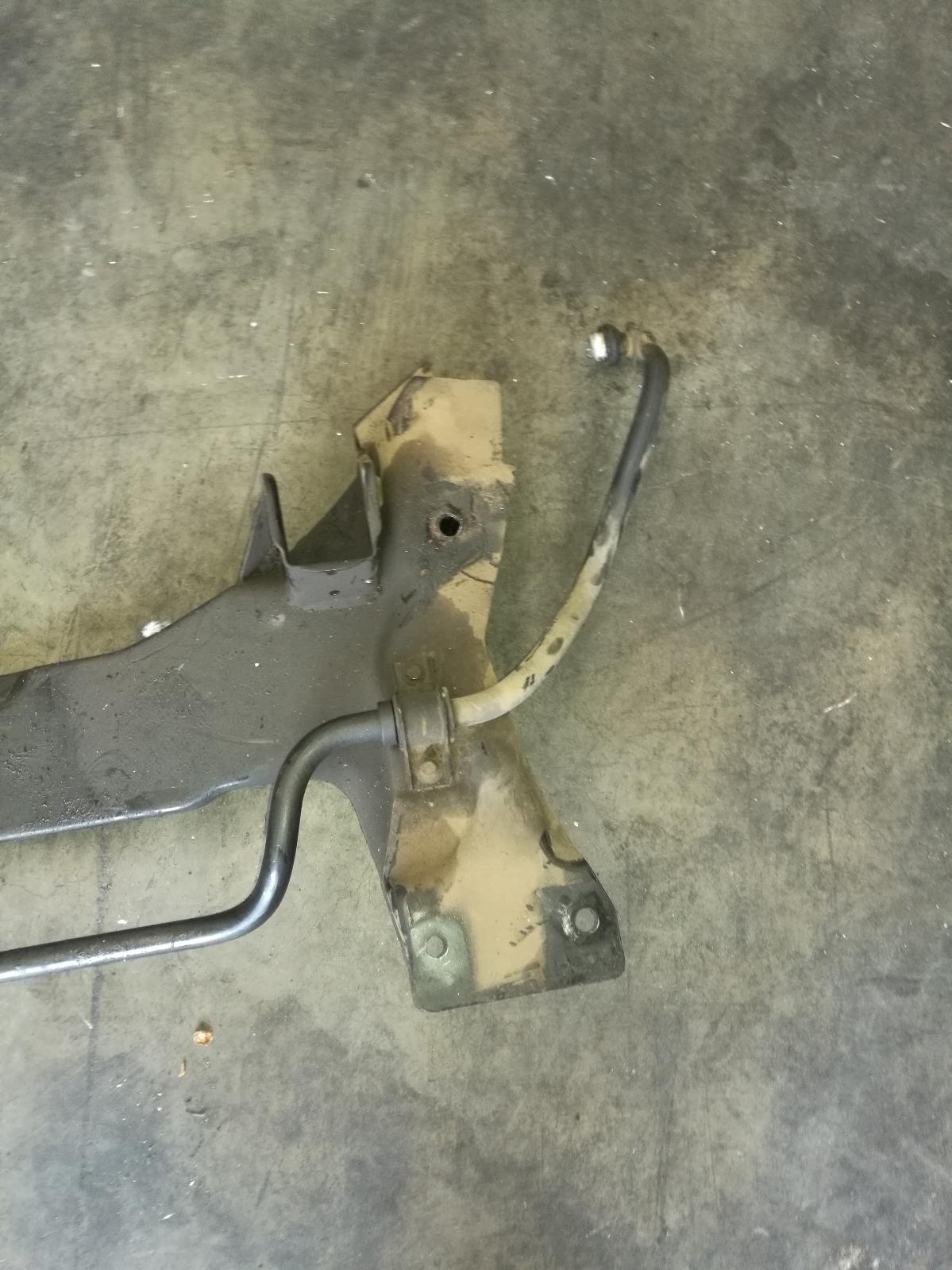 View Auto part Frt Xmember/Cradle Land Rover Freelander 1999