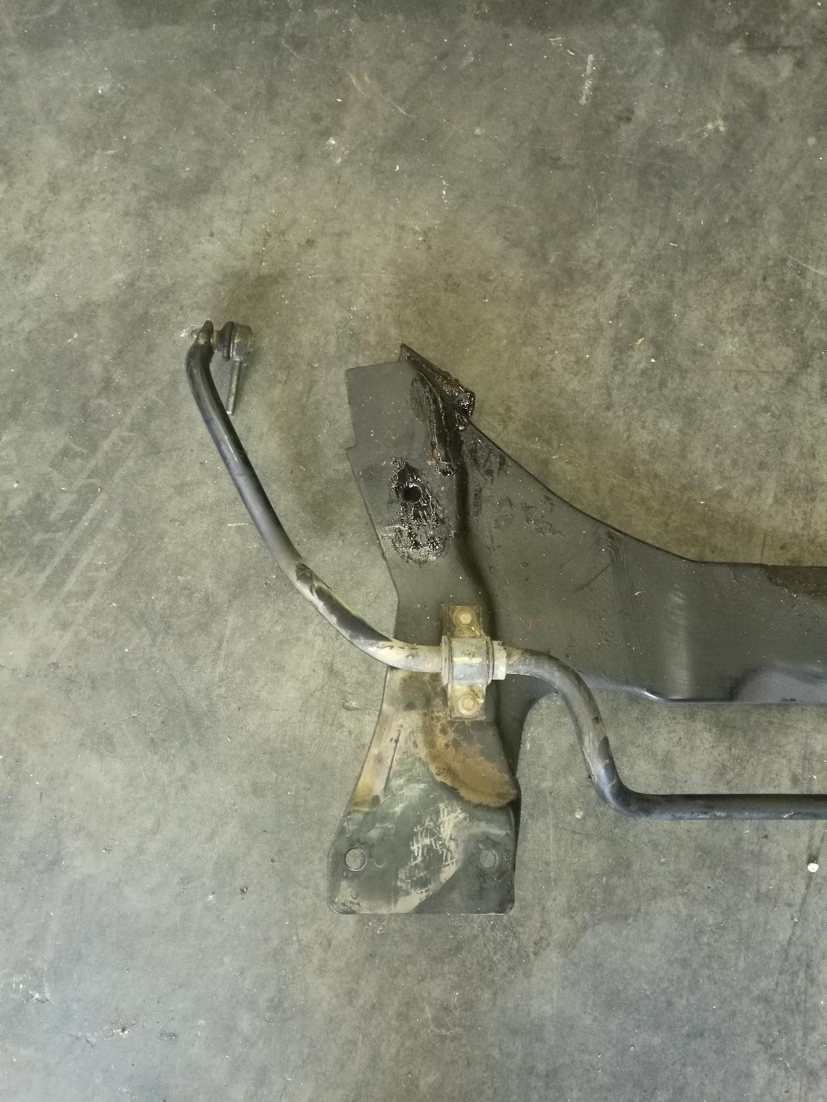 View Auto part Frt Xmember/Cradle Land Rover Freelander 1999