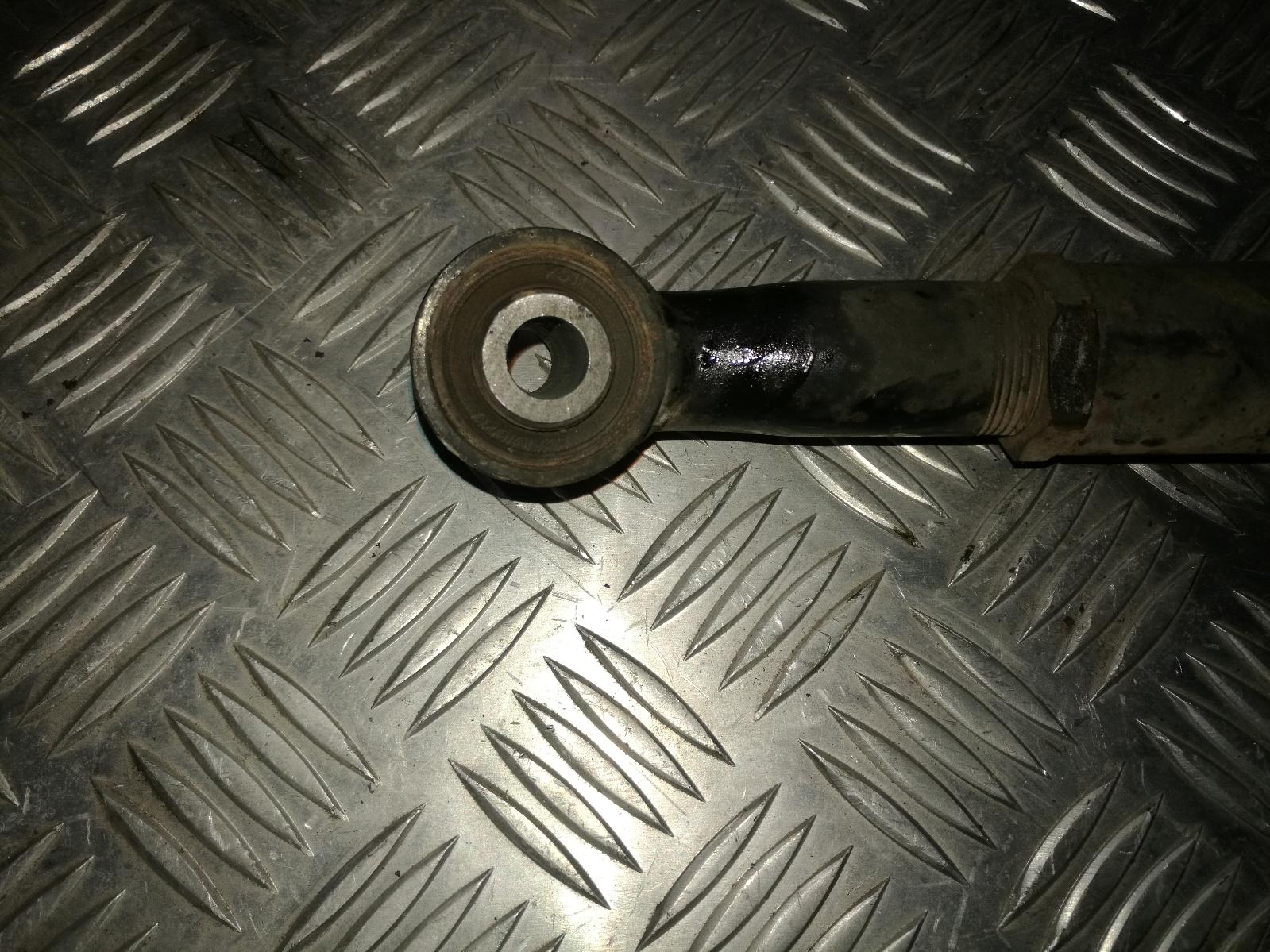 1999 Land Rover Freelander Right Rear Trailing Arm View Auto part Right Rear Trailing Arm Land Rover Freelander 1999