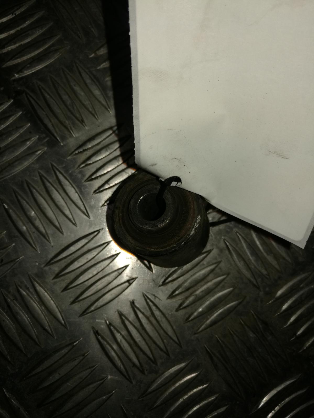 1999 Land Rover Freelander Left Rear Trailing Arm View Auto part Left Rear Trailing Arm Land Rover Freelander 1999