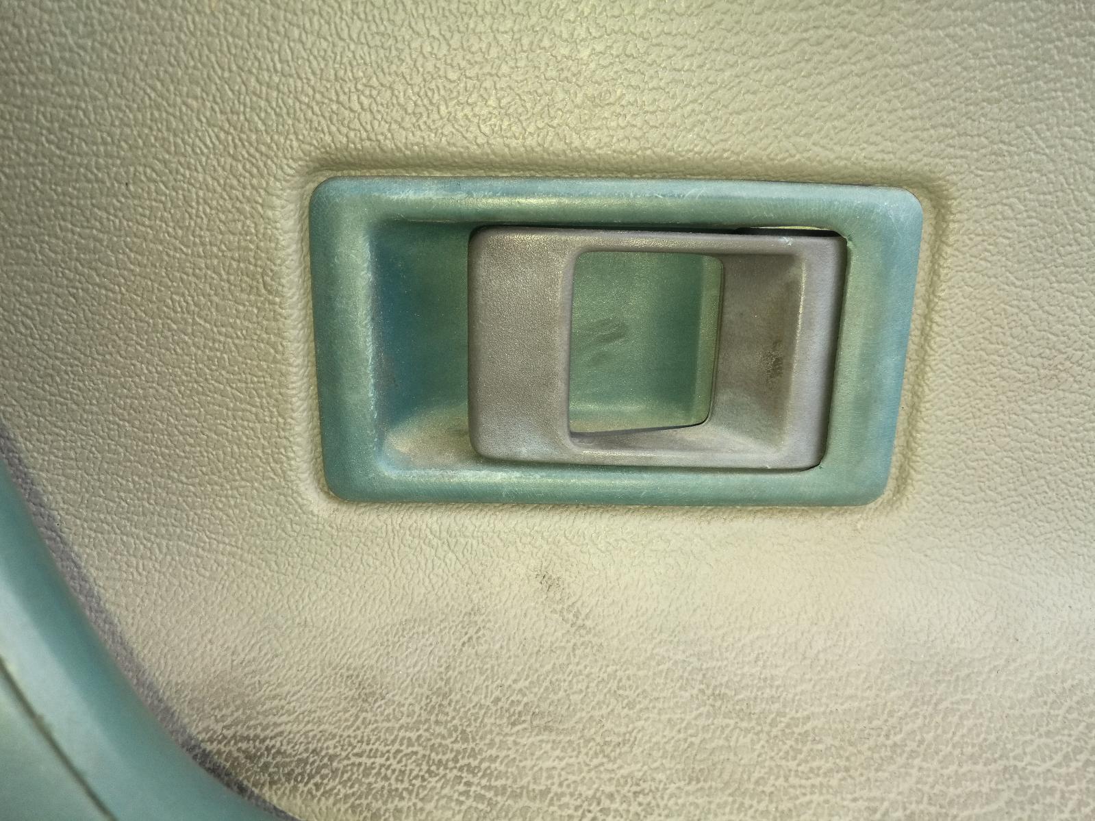 1999 Land Rover Freelander Door Handle View Auto part Door Handle Land Rover Freelander 1999