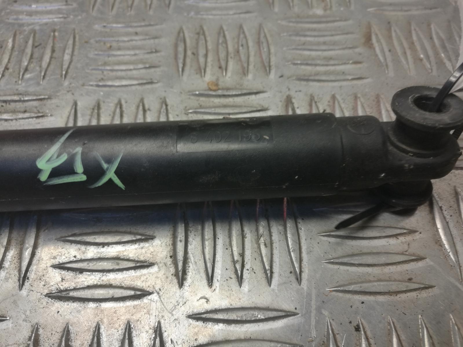 2003 Bmw X5 Hatch Strut View Auto part Hatch Strut Bmw X5 2003