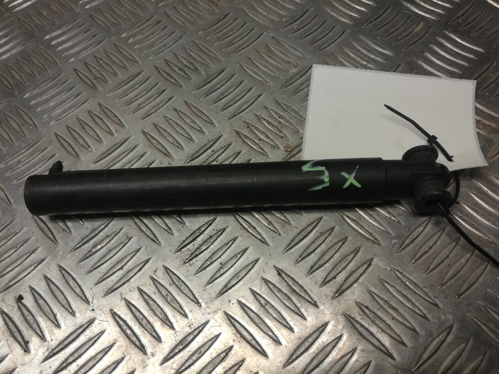 2003 Bmw X5 Hatch Strut View Auto part Hatch Strut Bmw X5 2003