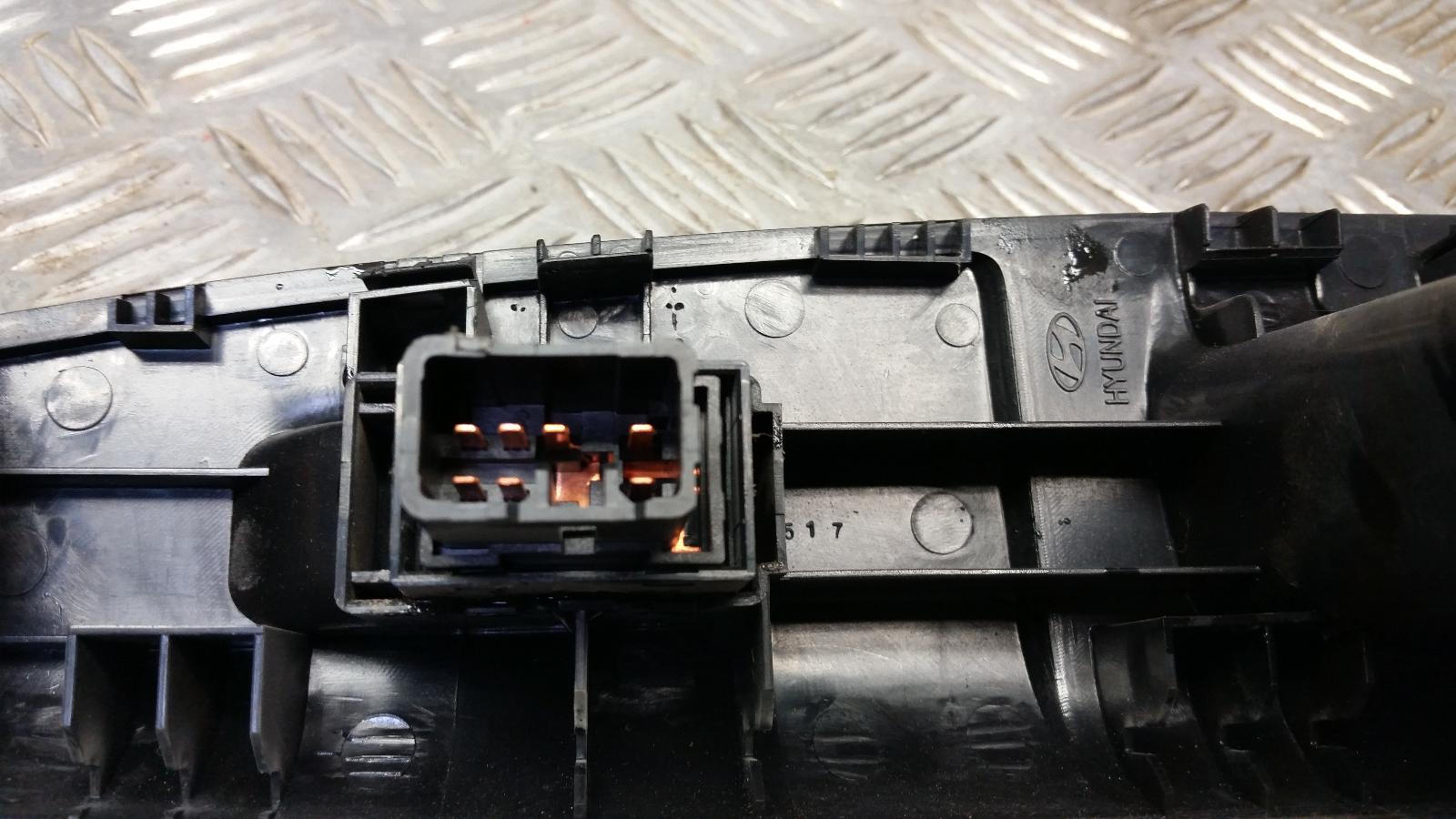 View Auto part Pwr Dr Wind Switch Hyundai Getz 2004