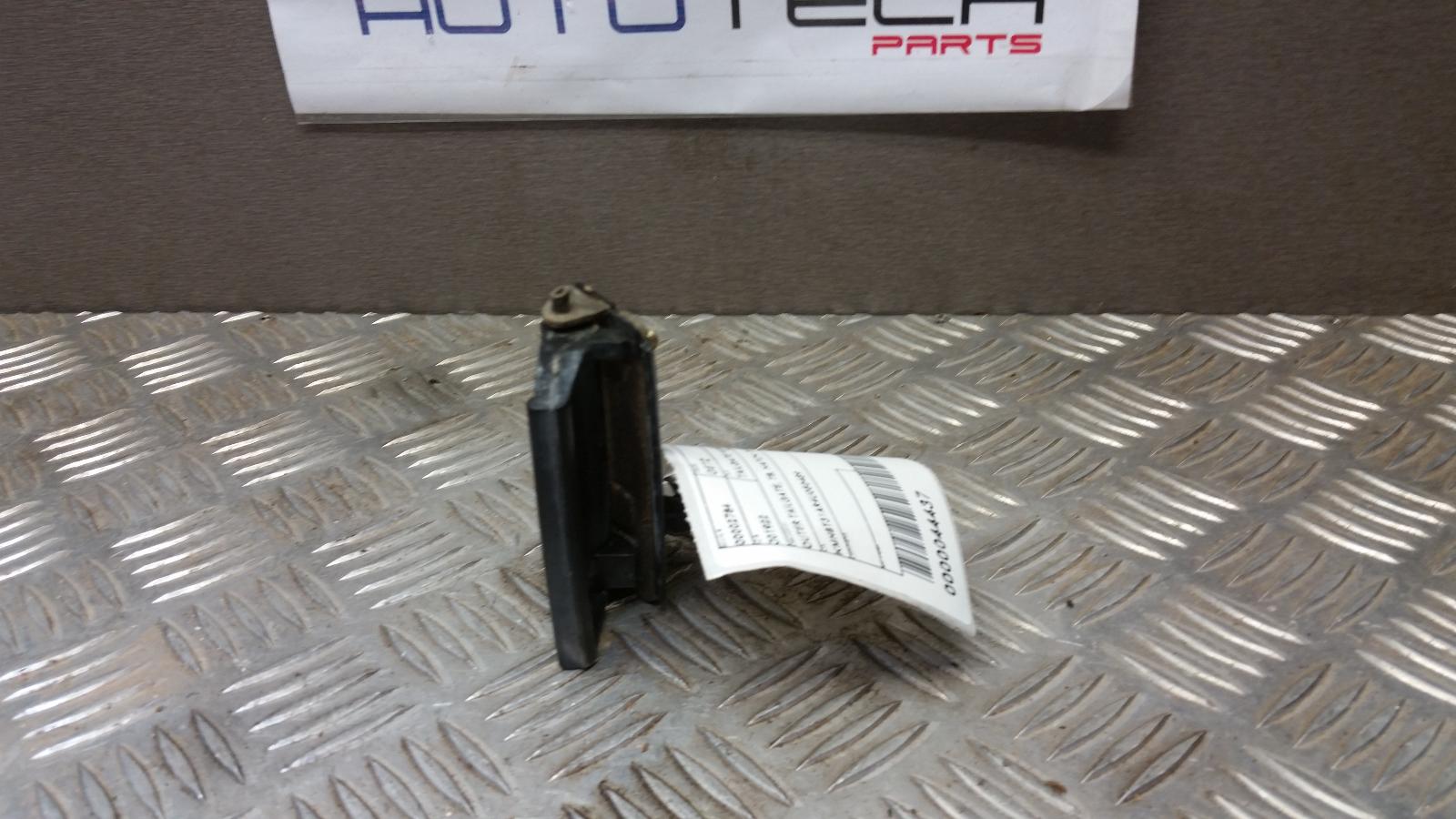 View Auto part Tailgate Handle Hyundai Getz 2004