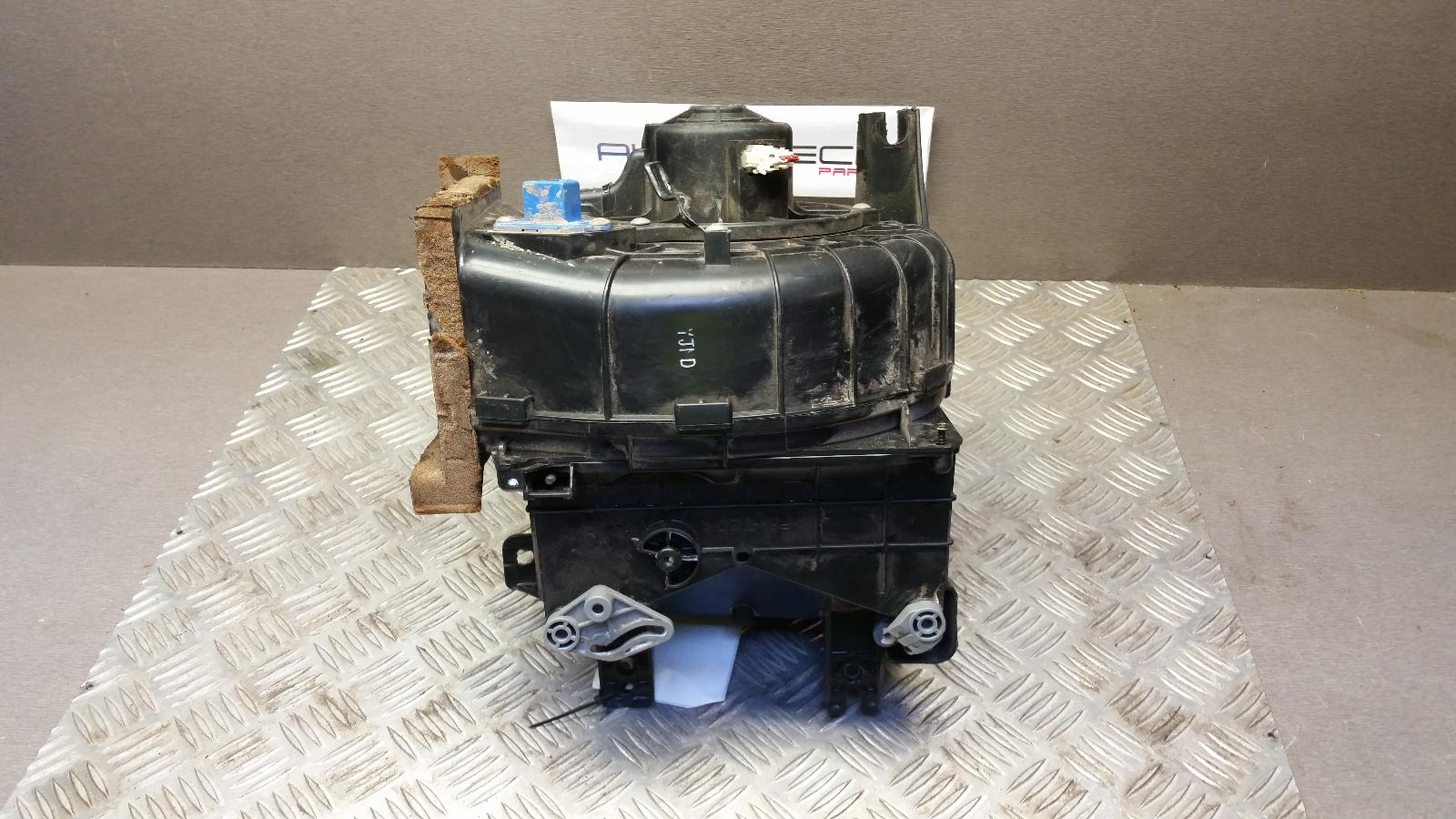 View Auto part Air Cleaner/Box Hyundai Getz 2004