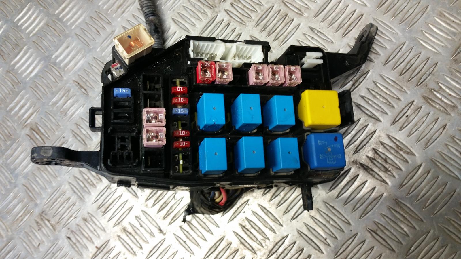 2004 Hyundai Getz Fuse Box View Auto part Fuse Box Hyundai Getz 2004