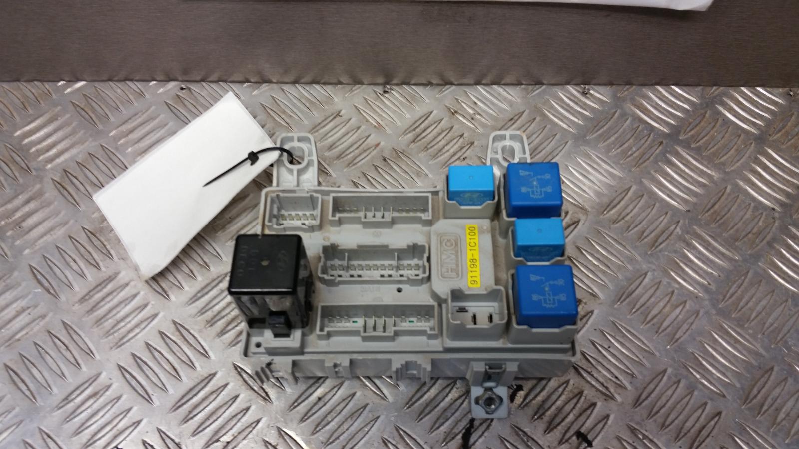 2004 Hyundai Getz Fuse Box View Auto part Fuse Box Hyundai Getz 2004