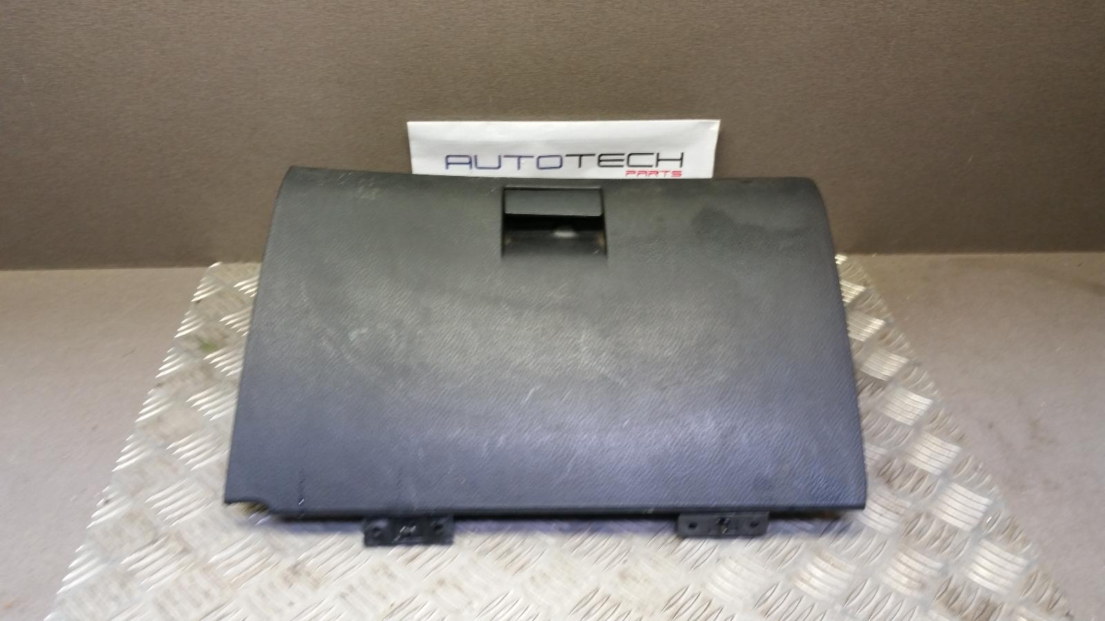 View Auto part Glove Box Hyundai Getz 2004