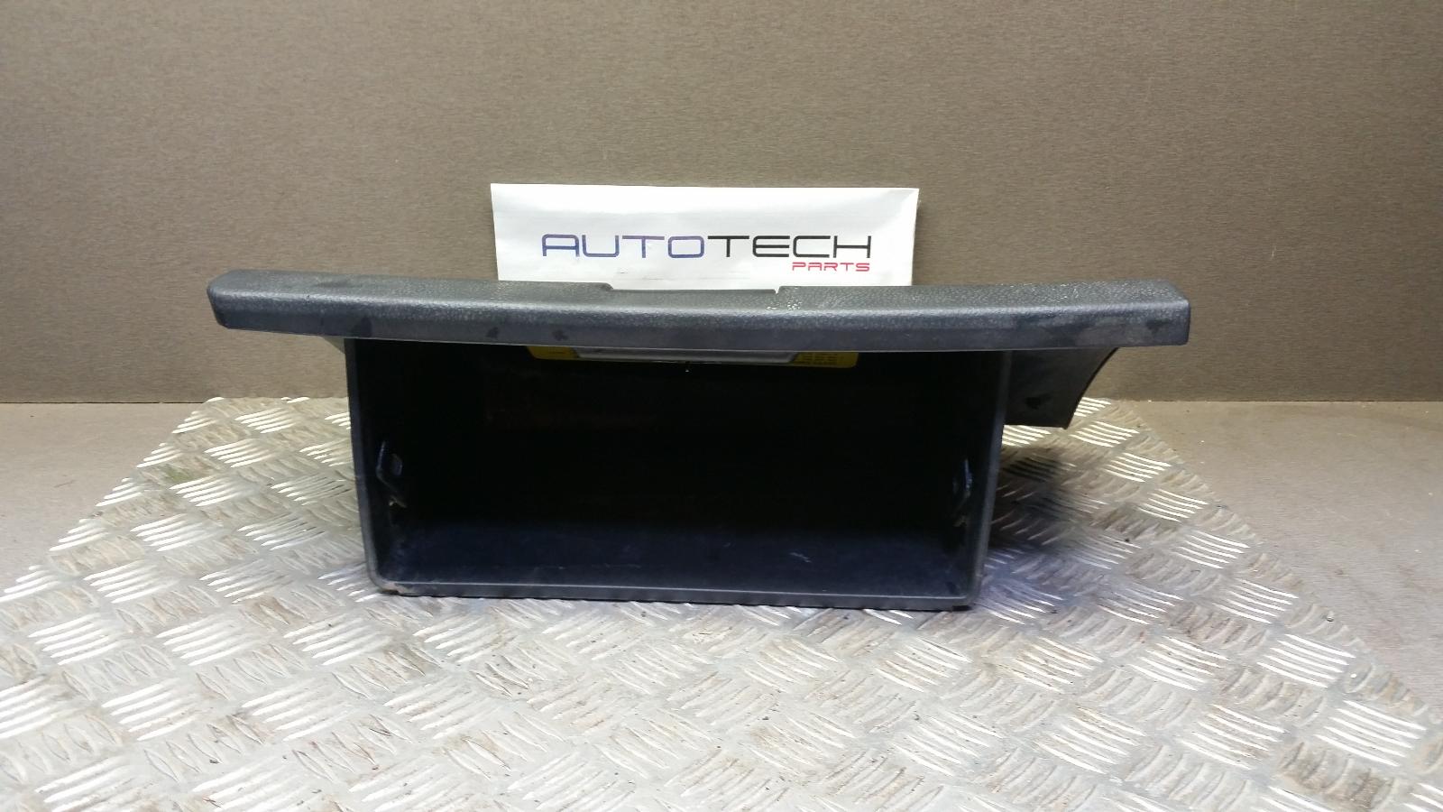 View Auto part Glove Box Hyundai Getz 2004