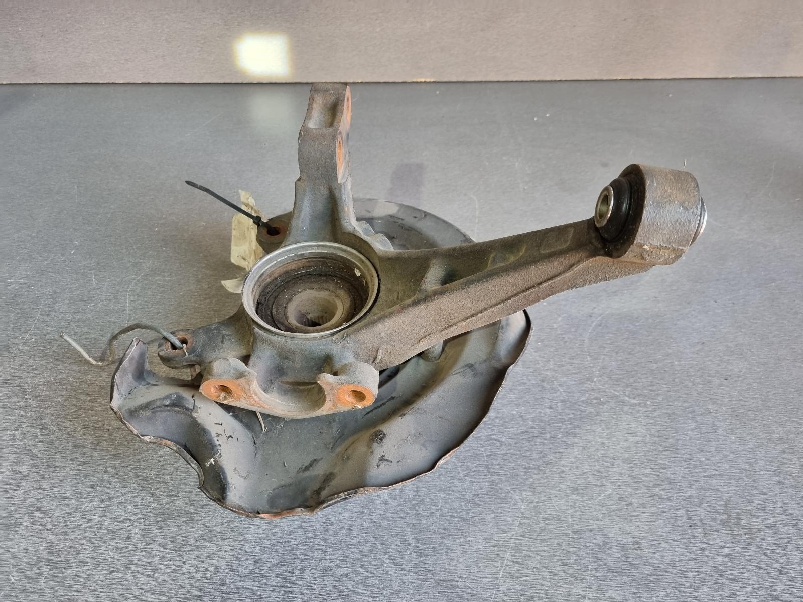 View Auto part Right Rear Hub Assembly Toyota Mr2 1992