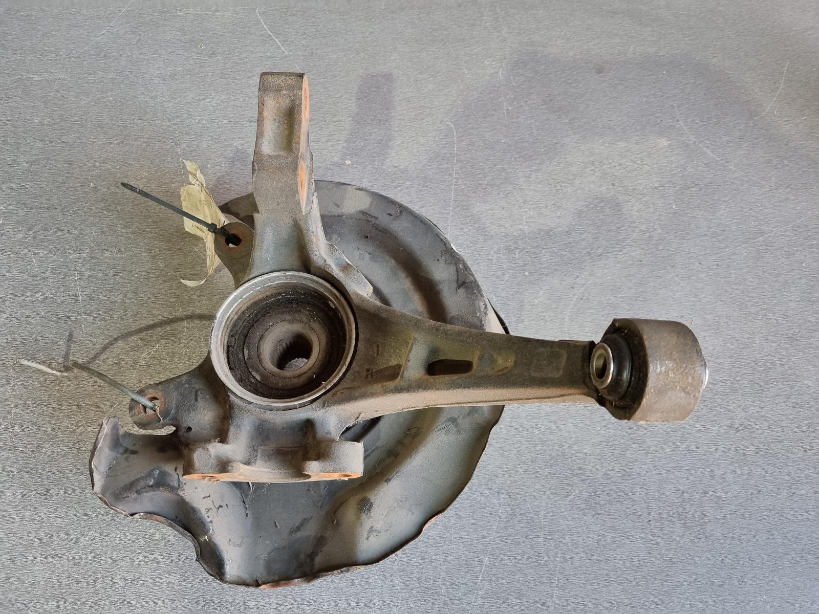 View Auto part Right Rear Hub Assembly Toyota Mr2 1992
