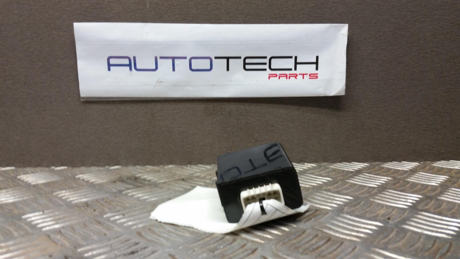 View Auto part Misc Switch/Relay Hyundai Getz 2004