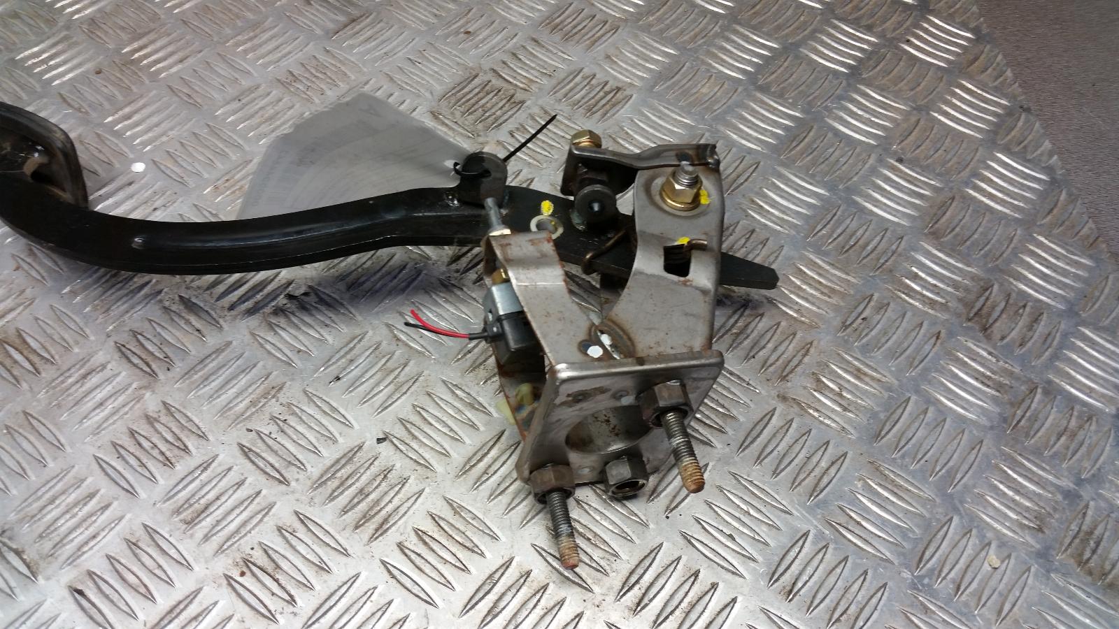 View Auto part Pedal Assembly Hyundai Getz 2004