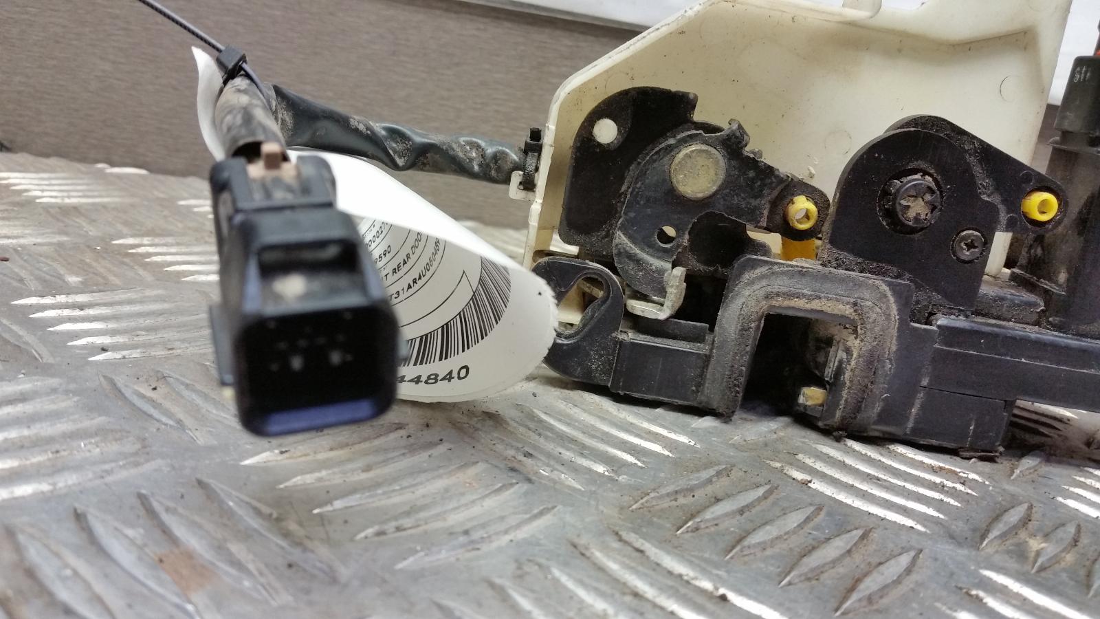 View Auto part Door/Boot/Gate Lock Hyundai Getz 2004