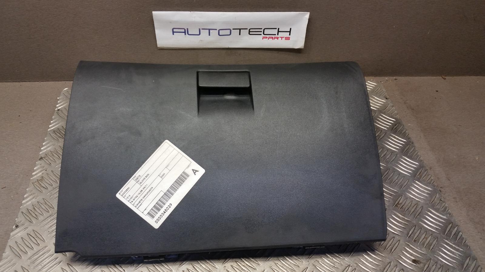 View Auto part Glove Box Hyundai Getz 2009