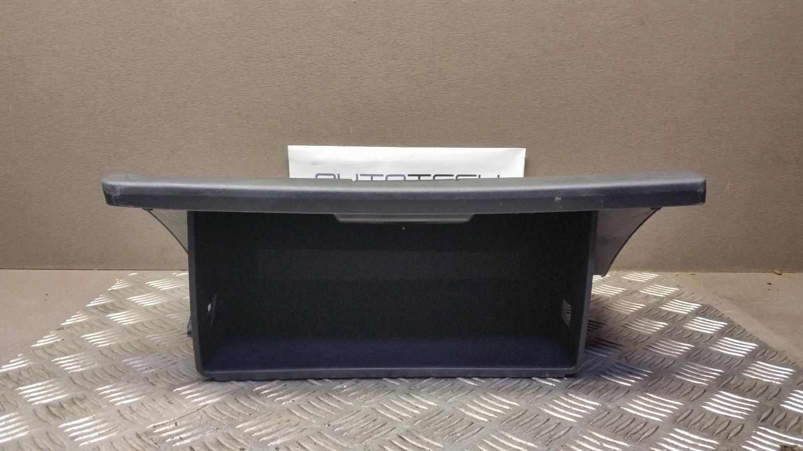 View Auto part Glove Box Hyundai Getz 2009