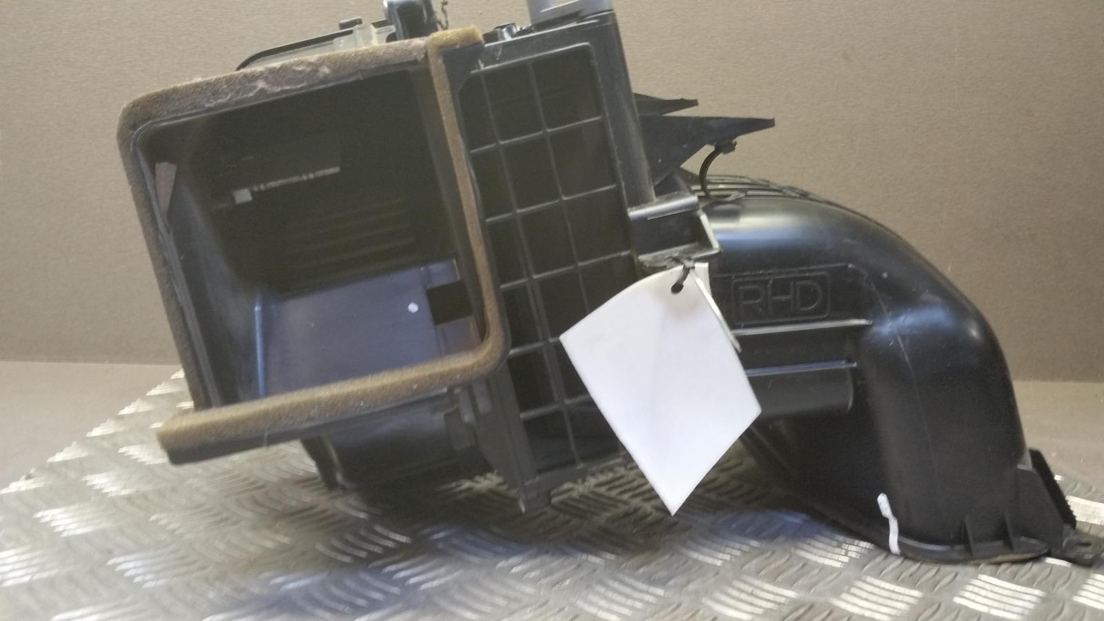 View Auto part Heater Fan Motor Hyundai Getz 2009