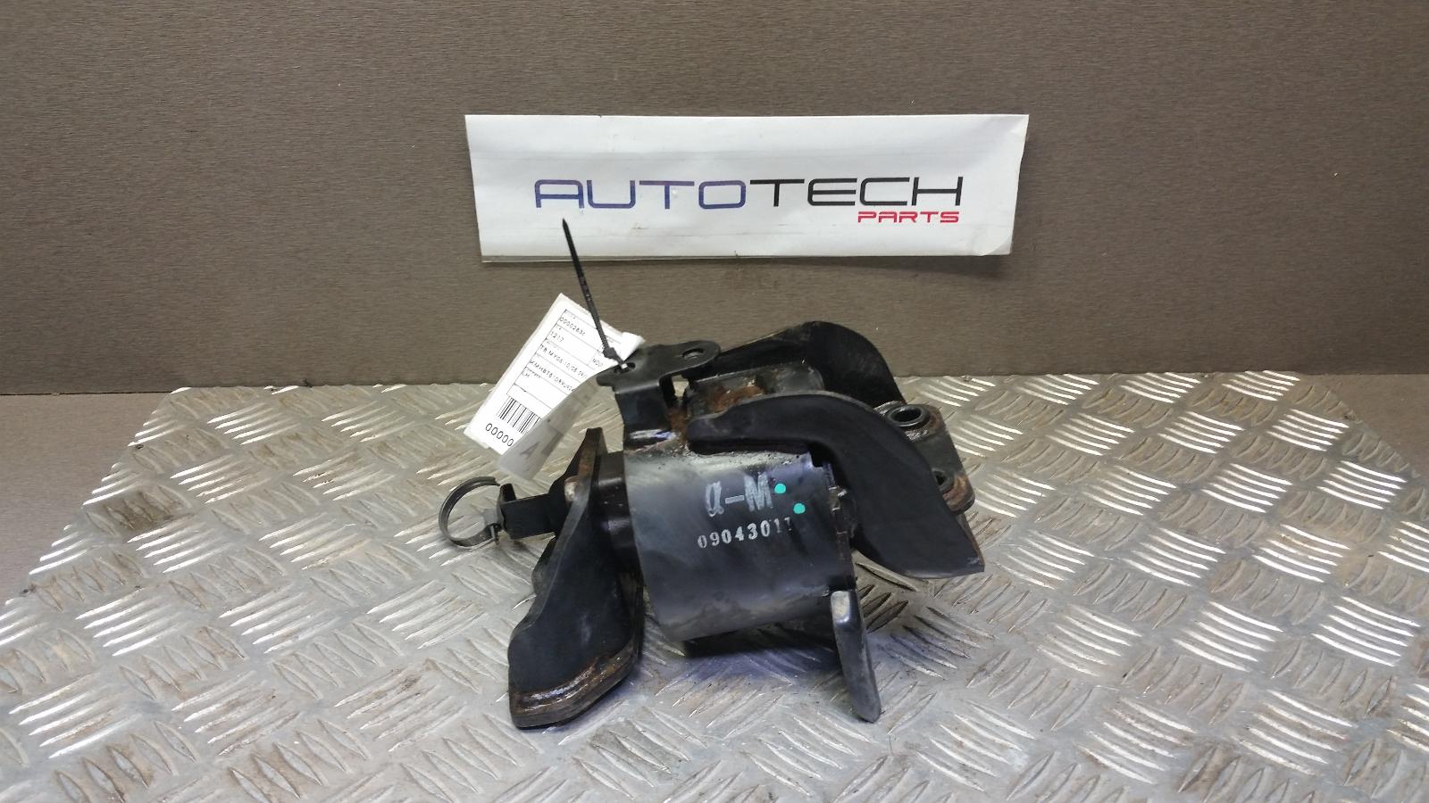 View Auto part Mount Hyundai Getz 2009