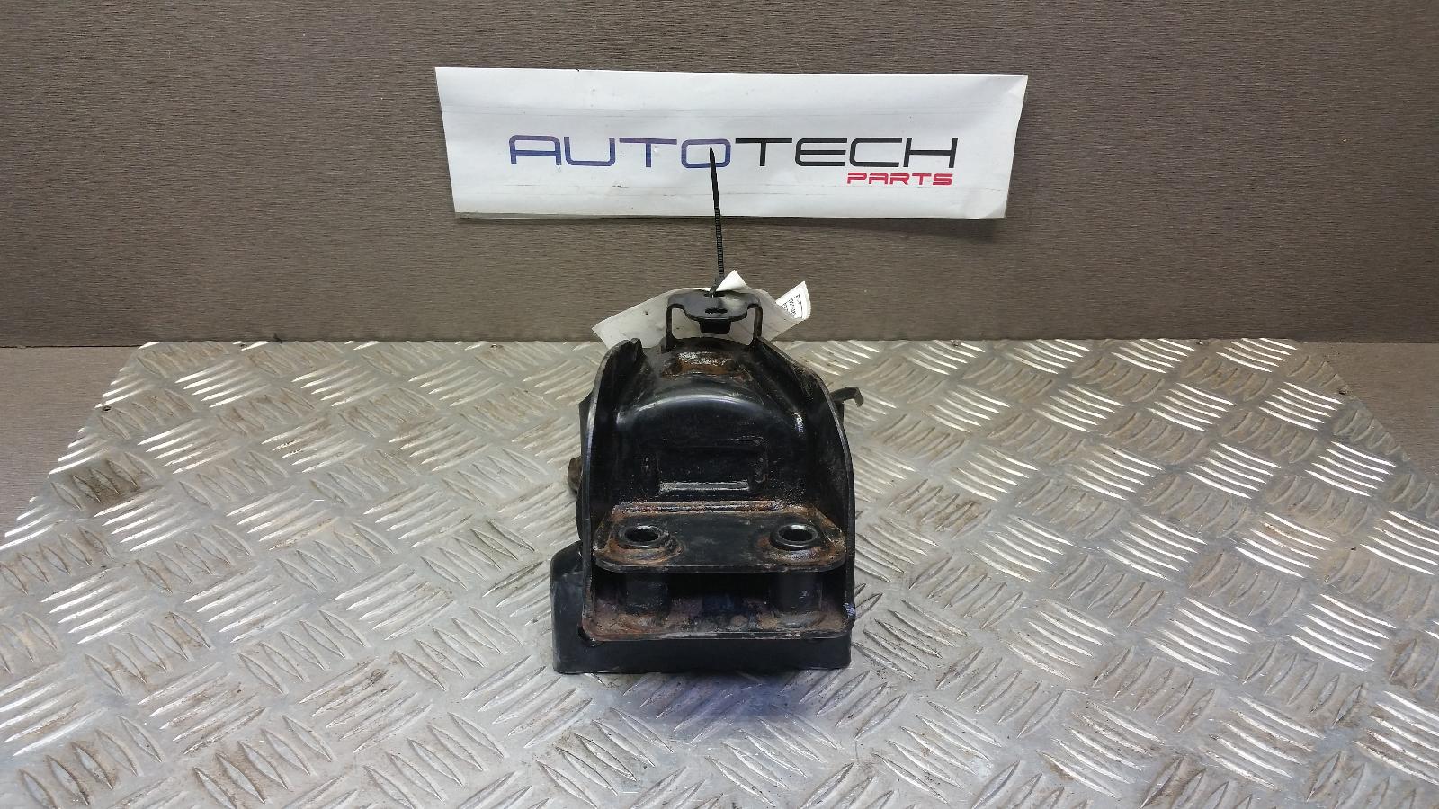 View Auto part Mount Hyundai Getz 2009