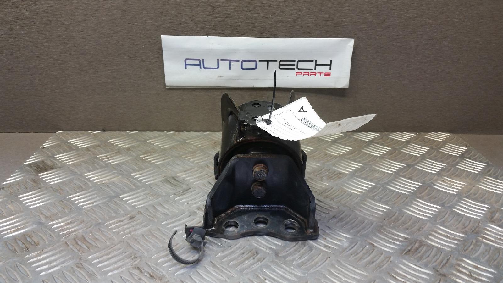 View Auto part Mount Hyundai Getz 2009