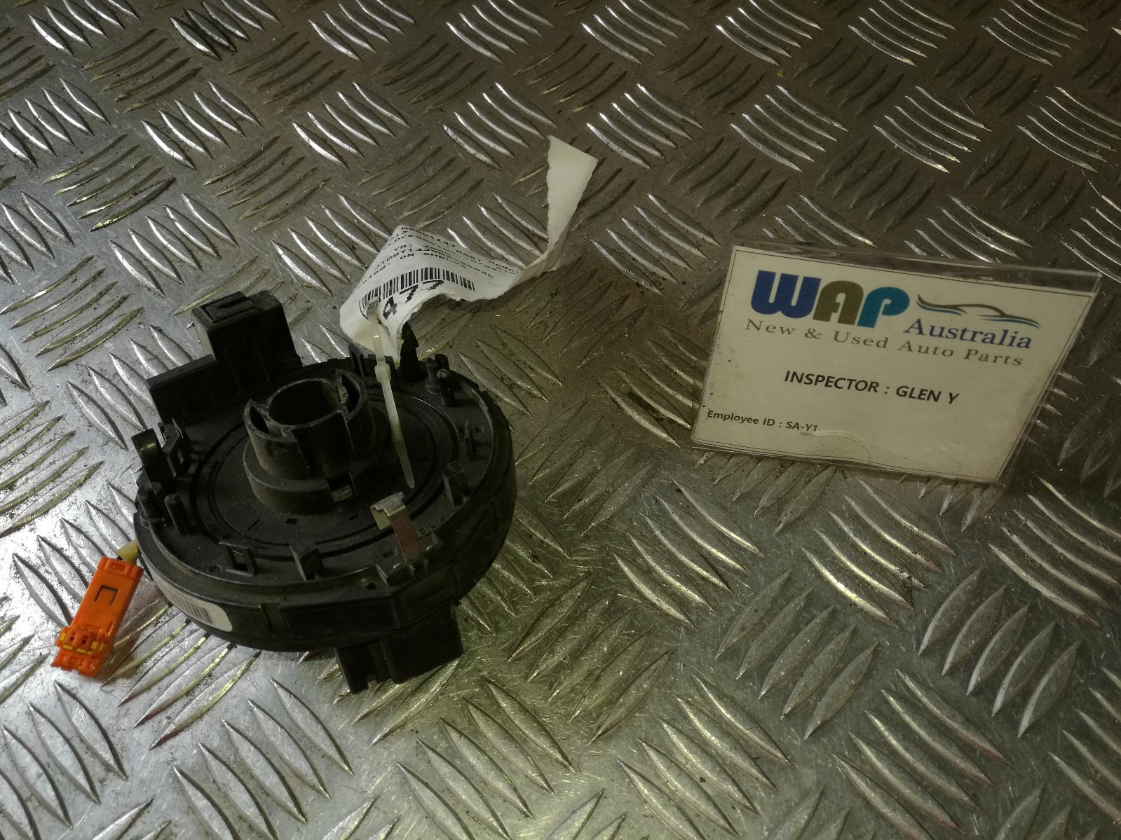 2005 Toyota Echo Airbag Module/Sensor View Auto part Airbag Module/Sensor Toyota Echo 2005